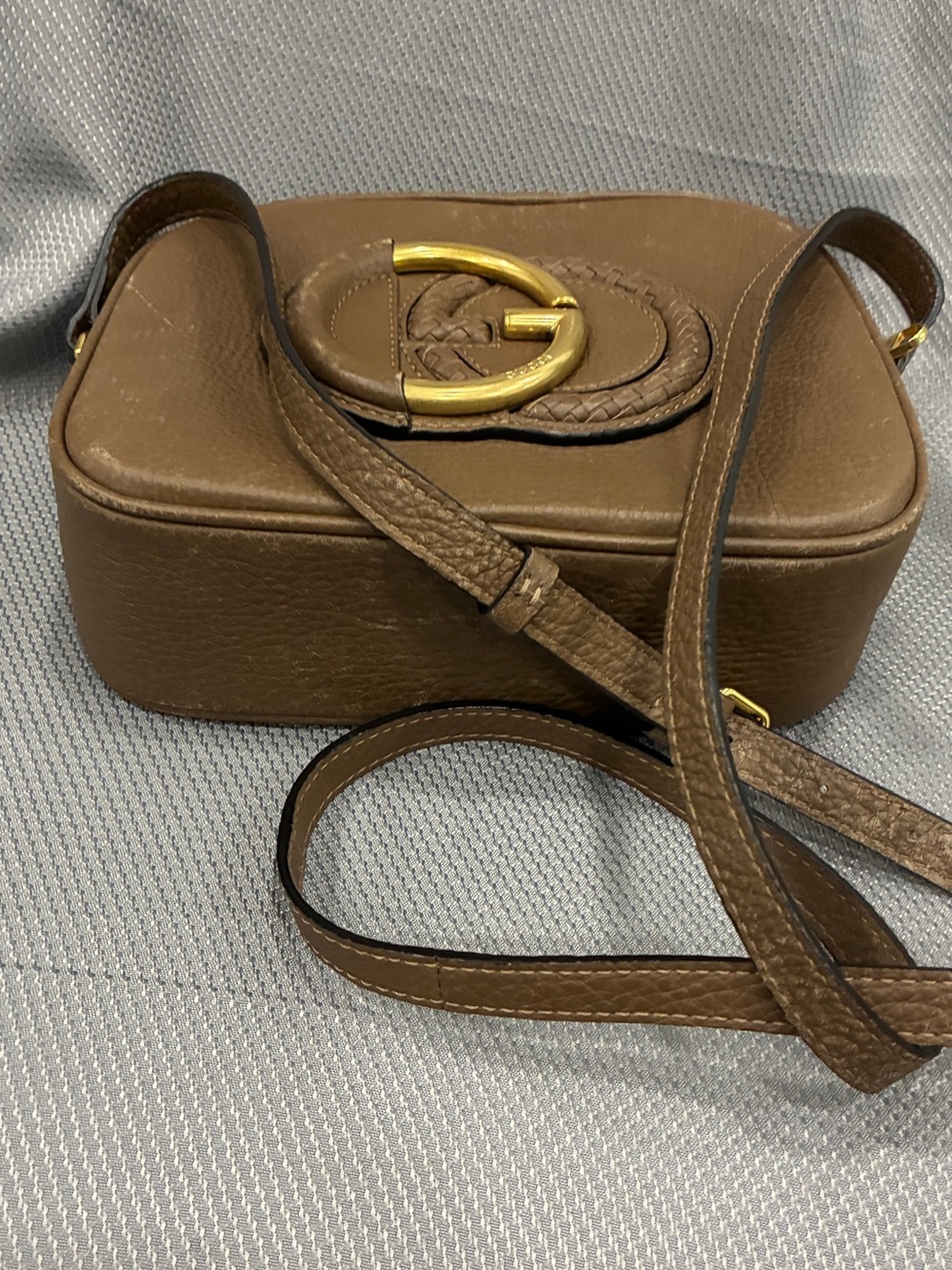 Authentic Gucci Arli Small Brown Leather Crossbody Camera Bag Gold GG-preowned - Picture 6 of 13